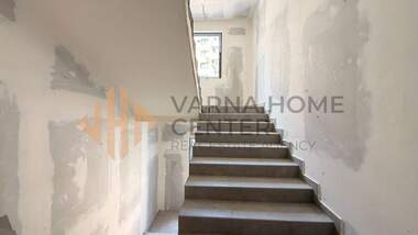 Vânzare - Apartament în Mladost 2,  Varna
