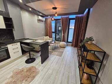 Închiriere - Apartament în Hristo Smirnenski,  Plovdiv