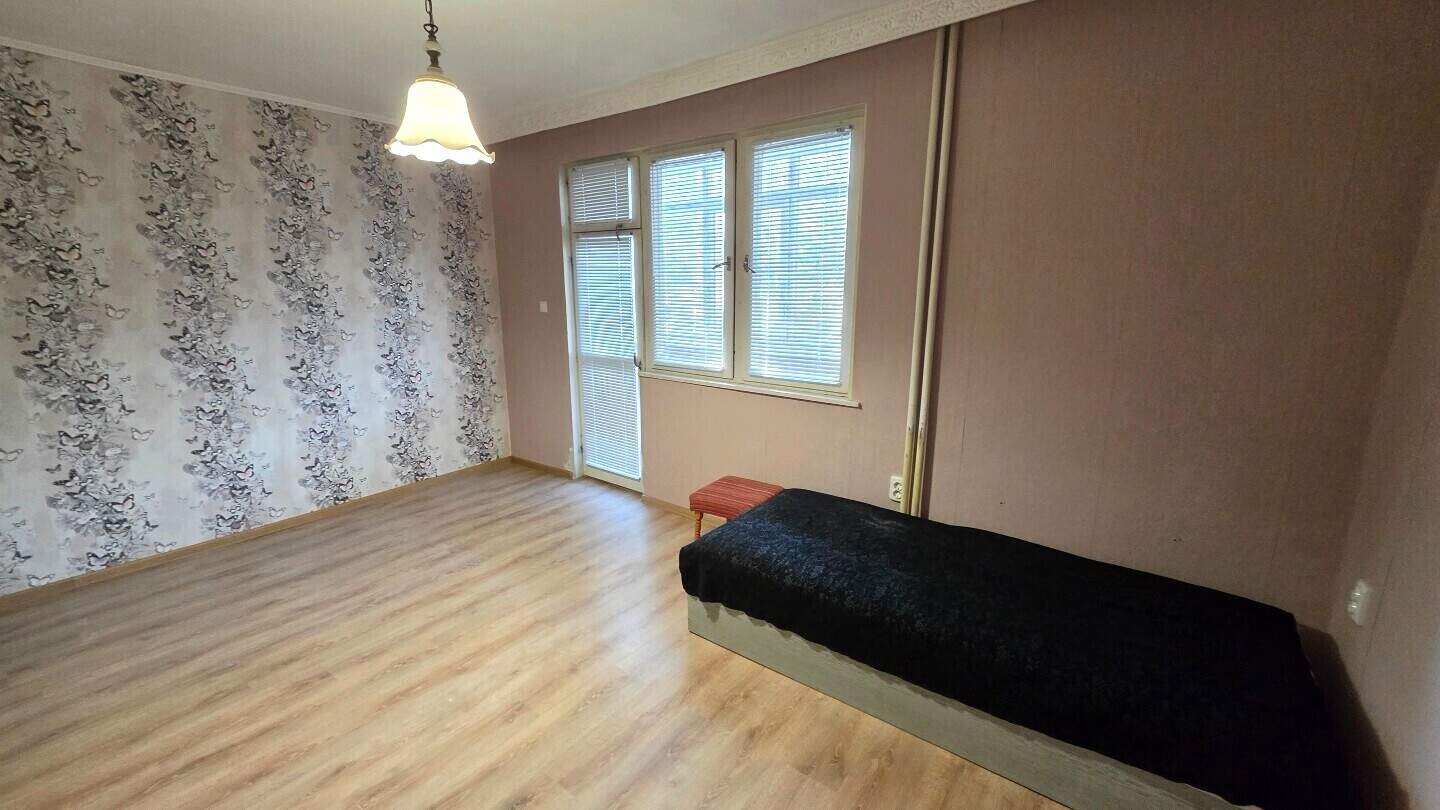 Тристаен Апартамент в Център, Разград – снимка 4