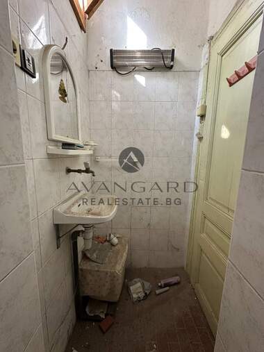 Продажба - Етаж от къща в Център,  Пловдив