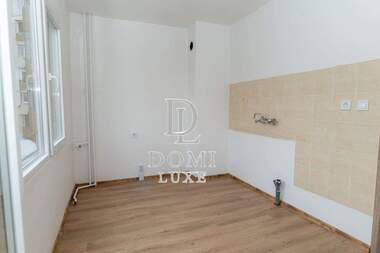 For sale - Apartment in Nadejda 2,  Sofia
