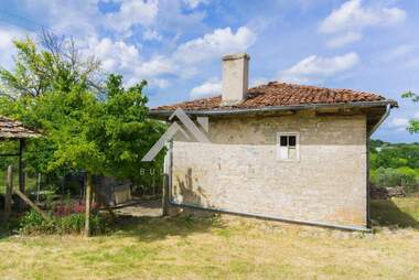 For sale - House in Voditsa,  Varna
