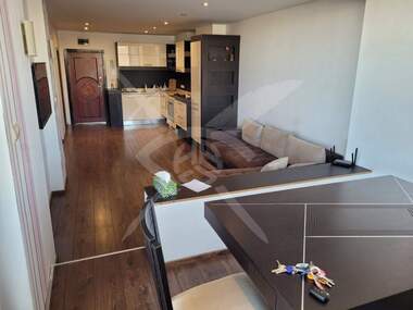 Închiriere - Apartament în Văzrajdane 1,  Varna