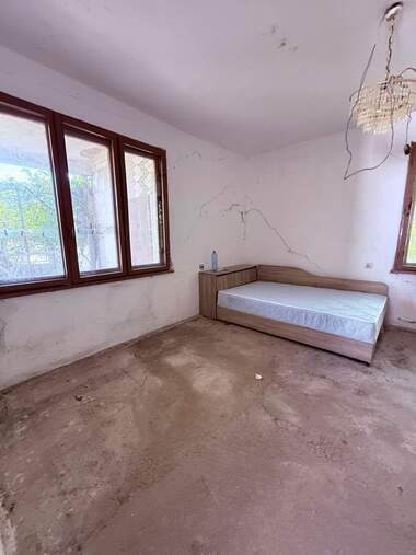 Vânzare - Casă în Liliacee,  Vrața