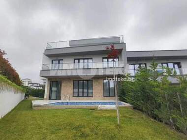 For sale - House in Trakata,  Varna