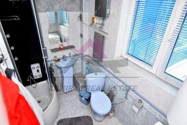 For rent - Apartment in VINS - Cherven ploshtad,  Varna