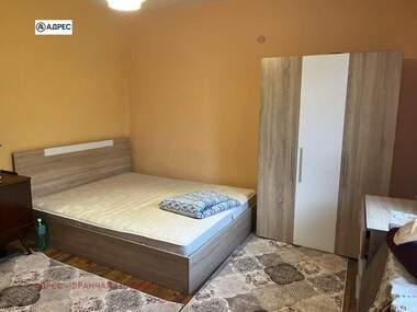 For sale - House in Gradishte,  Pleven