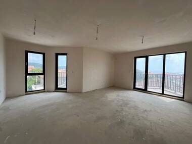 Продажба - Апартамент във Виница,  Варна