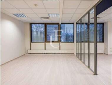 Kira - Ofis olarak Izgrev,  Sofia