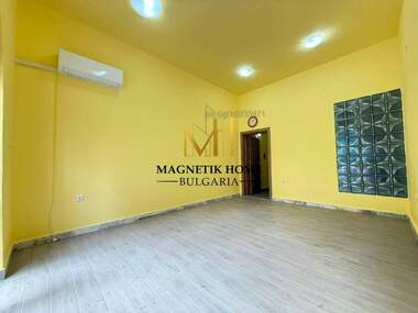 Închiriere - Birou/Magazin/Depozit/Salon de frumusețe/Cabinet de stomatologie în Văzrajdane,  Burgas