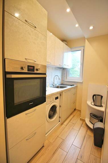 Închiriere - Apartament în Țentăr,  Burgas
