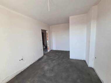 Vânzare - Apartament în Țentăr,  Haskovo