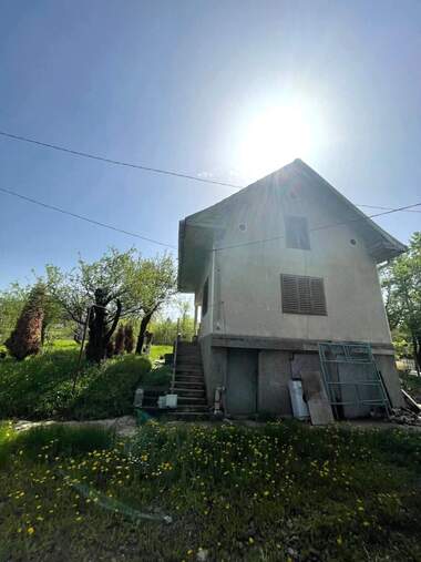 Продажа - Дом вo Врачански лозя в.з.,  Враца
