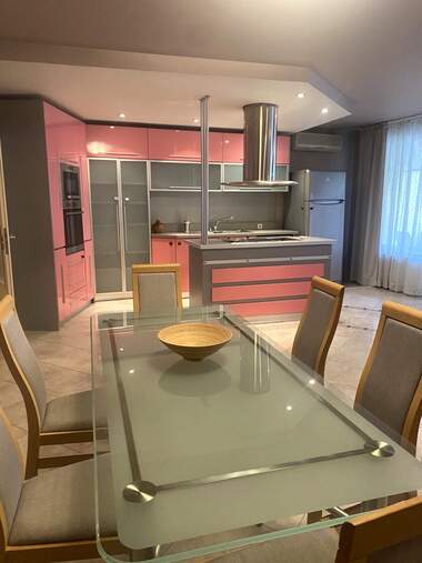 Kira - Apartman olarak Karşiaka,  Plovdiv