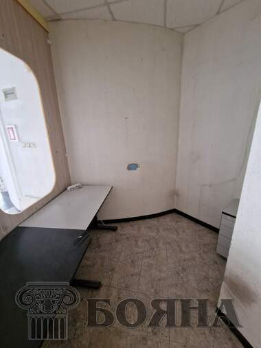 For rent - Store/Office/Storage/Beauty saloon in Center,  Ruse