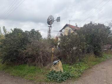 Продажба - Къща в Миролюбово,  Бургас