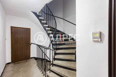 Продажба - Апартамент в Център,  Варна