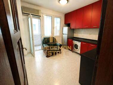 Vânzare - Apartament în Kolhozen pazar,  Varna