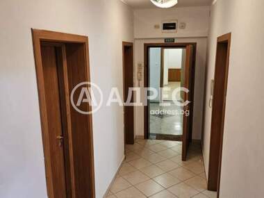 Kira - Ofis olarak Center,  Sofia
