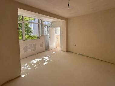 Vânzare - Apartament în Zimno kino Trakia,  Varna