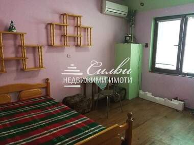 For sale - Floor of a house in Center,  Shumen