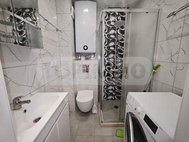 Închiriere - Apartament în Center,  Varna