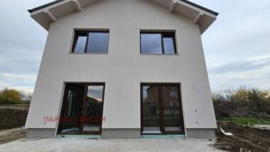 Продажба - Къща в Строево,  Пловдив