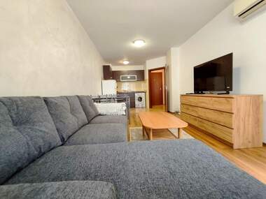 Închiriere - Apartament în Lazur,  Burgas