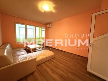 Închiriere - Apartament în Grand Mol,  Varna