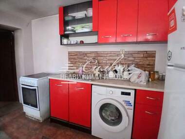For sale - House in Dobrudjanski,  Shumen