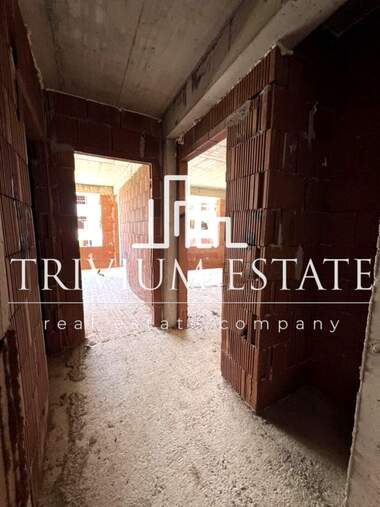Продажба - Апартамент в Остромила,  Пловдив