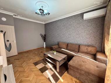 Închiriere - Apartament în Storgozia,  Pleven
