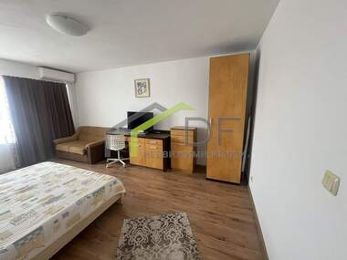 Închiriere - Apartament în Galata,  Varna