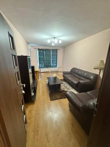 Închiriere - Apartament în Kărșiaka,  Plovdiv