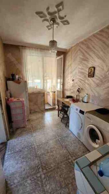 Vânzare - Apartament în Karnobat,  Burgas