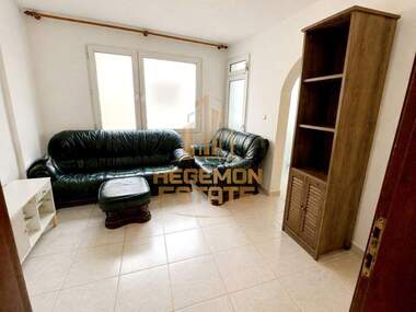 Vânzare - Apartament în Kolhozen pazar,  Varna