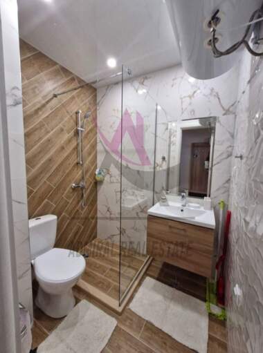Închiriere - Apartament în Văzrajdane 1,  Varna