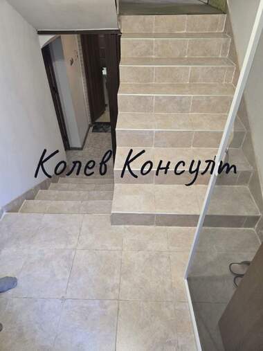 Πώληση - Όροφος από σπίτι σε Димитровград,  Хасково