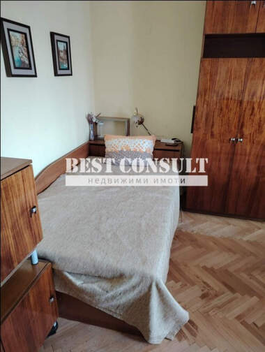 Închiriere - Apartament în Zdraveț,  Ruse