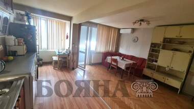 Vânzare - Apartament în Center,  Ruse