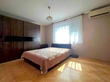 For sale - Apartment in Center,  Ruse