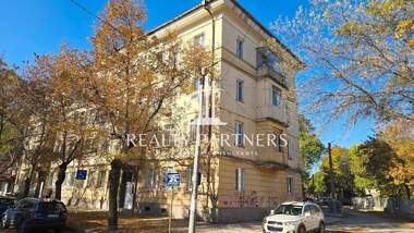 Продажба - Апартамент в Изток,  Перник