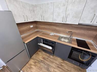 Închiriere - Apartament în Lazur,  Burgas