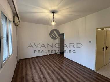 For sale - Apartment in Kiuchuk Parij,  Plovdiv
