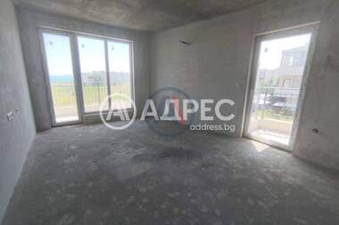 Vânzare - Apartament în Sarafovo,  Burgas