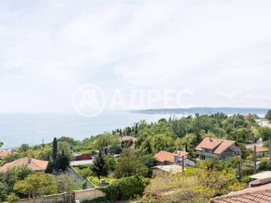 Продажба - Къща в Траката,  Варна