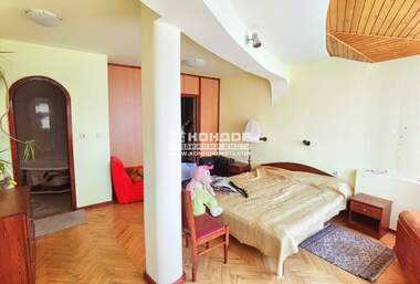 Vânzare - Apartament în Center,  Plovdiv