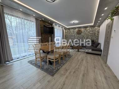 Kira - Ev olarak Dragiçevo,  Pernik