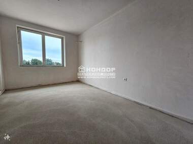 Vânzare - Apartament în Kărșiaka,  Plovdiv