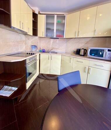 Kira - Apartman olarak Pogrebi,  Varna
